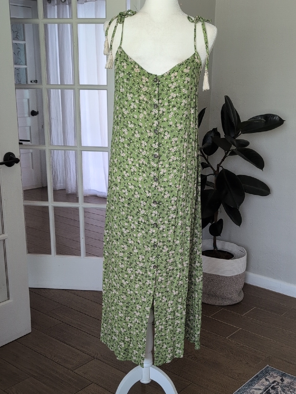 All In Favor Green Floral Button-Front Midi Sun Dress with Tie Tassel Straps S